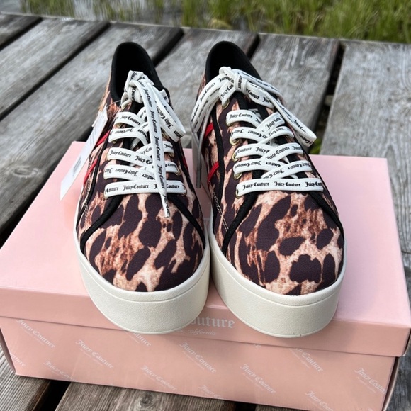 NIB Juicy Couture Bouncy Women's Leopard Canvas Platform Sneakers Size 9 - Picture 2 of 6